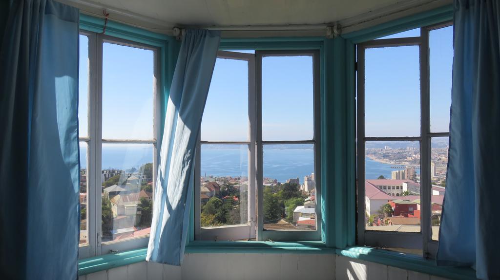 Hostal Faro Azul ヴァルパライソ エクステリア 写真